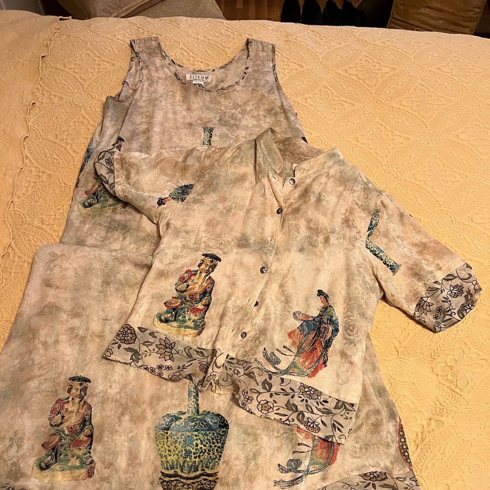 Citron (santa Monica) 100% silk dress with matching blouse. Medium.